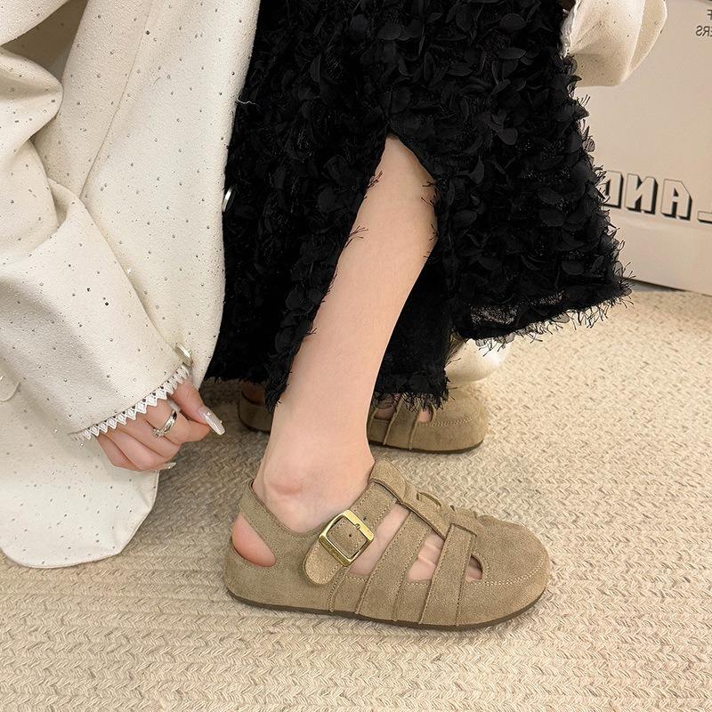 Baotou Sandals Women's New Spring and Summer Retro Hollow Flat-bottomed Versatile Woven Casual Hole Shoes