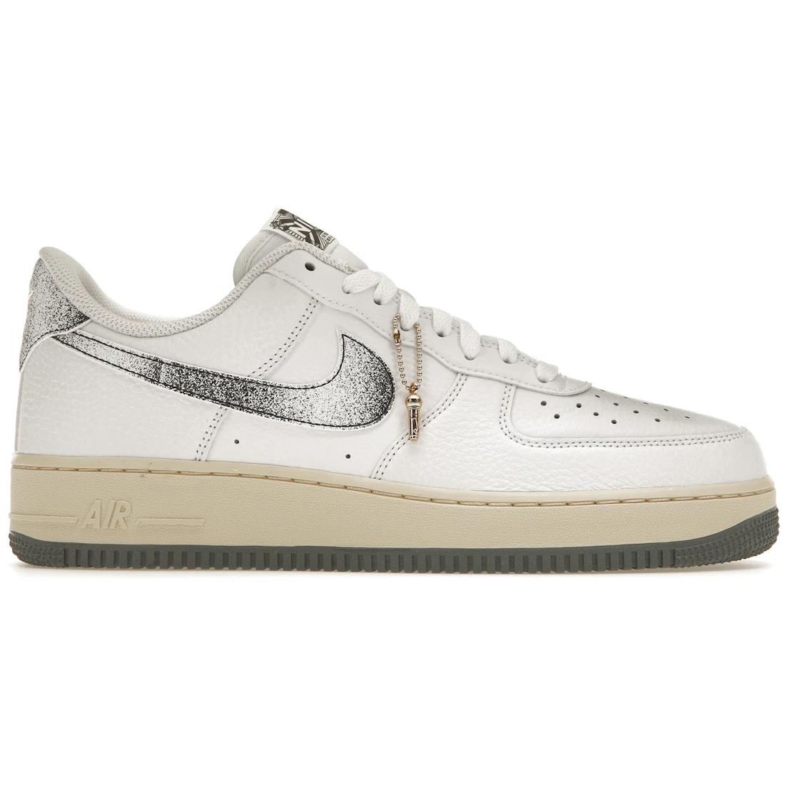 

Кроссовки Nike Air Force 1 Low Classics 50 лет хип-хопа(ДВ7183-100) 38.5