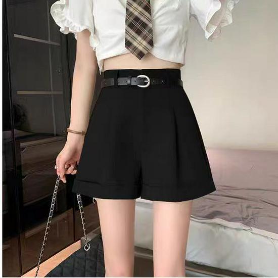 

Женские шорты карго А-силуэта с высокой посадкой и широкими штанинами - Коллекция Весна/Лето 2025 3XL