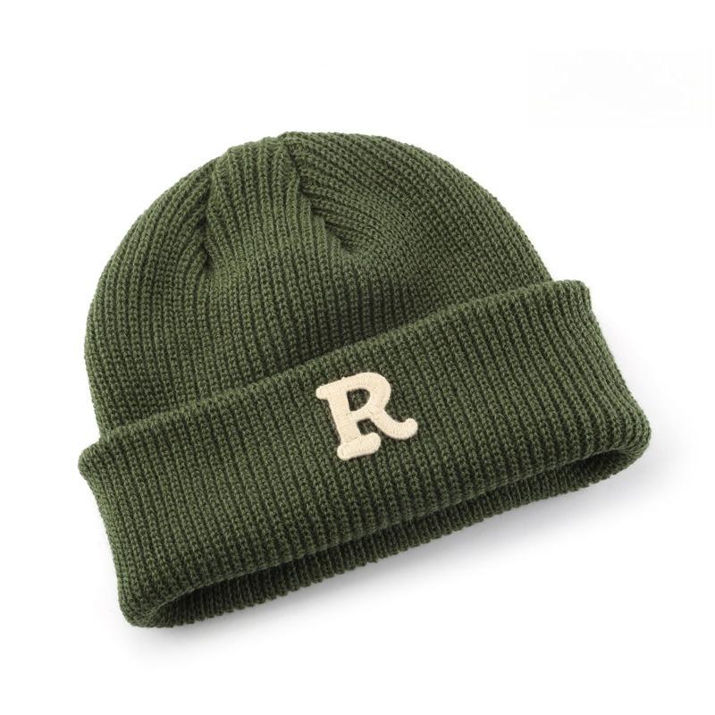 1pc Solid Color Letter R Rolled Edge Knitted Hat for Men and Women,Simple and Warm Beanie for Daily Use or As A Gift for Friends