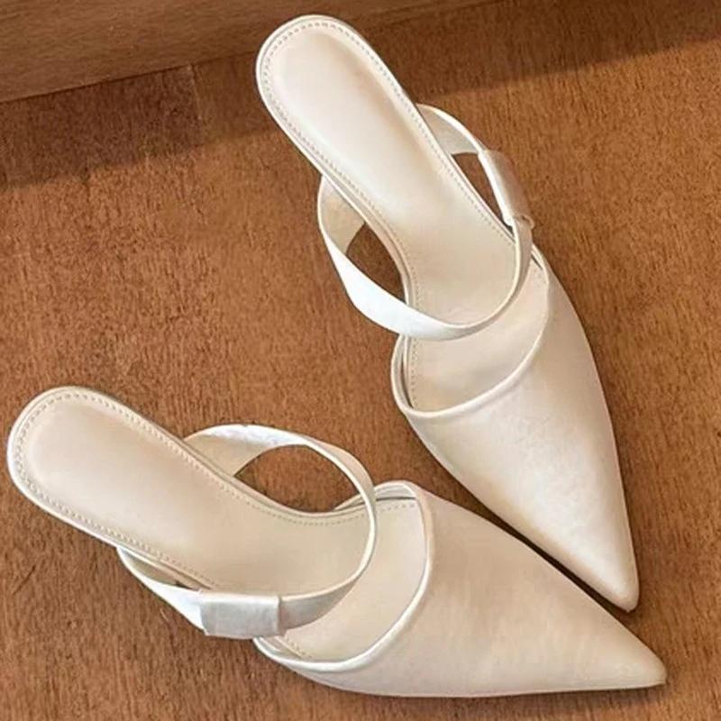 Fashion New Spring Pointed-toe Stiletto High-heeled Shoes, Feminine Look Thin, Fashionable, Sexy and Beautiful Baotou Semi-slippers