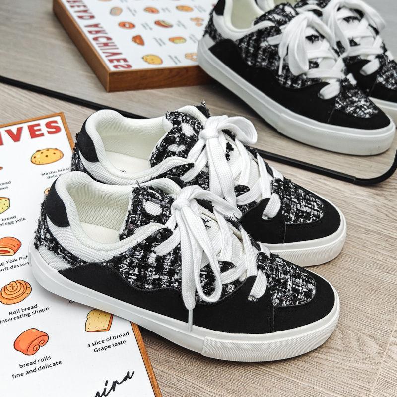 

Нишевый дизайн черно-белый хлеб женские туфли шлепанцы мех холст белые туфли пара показать рост обувь для скейтборда тренд 40