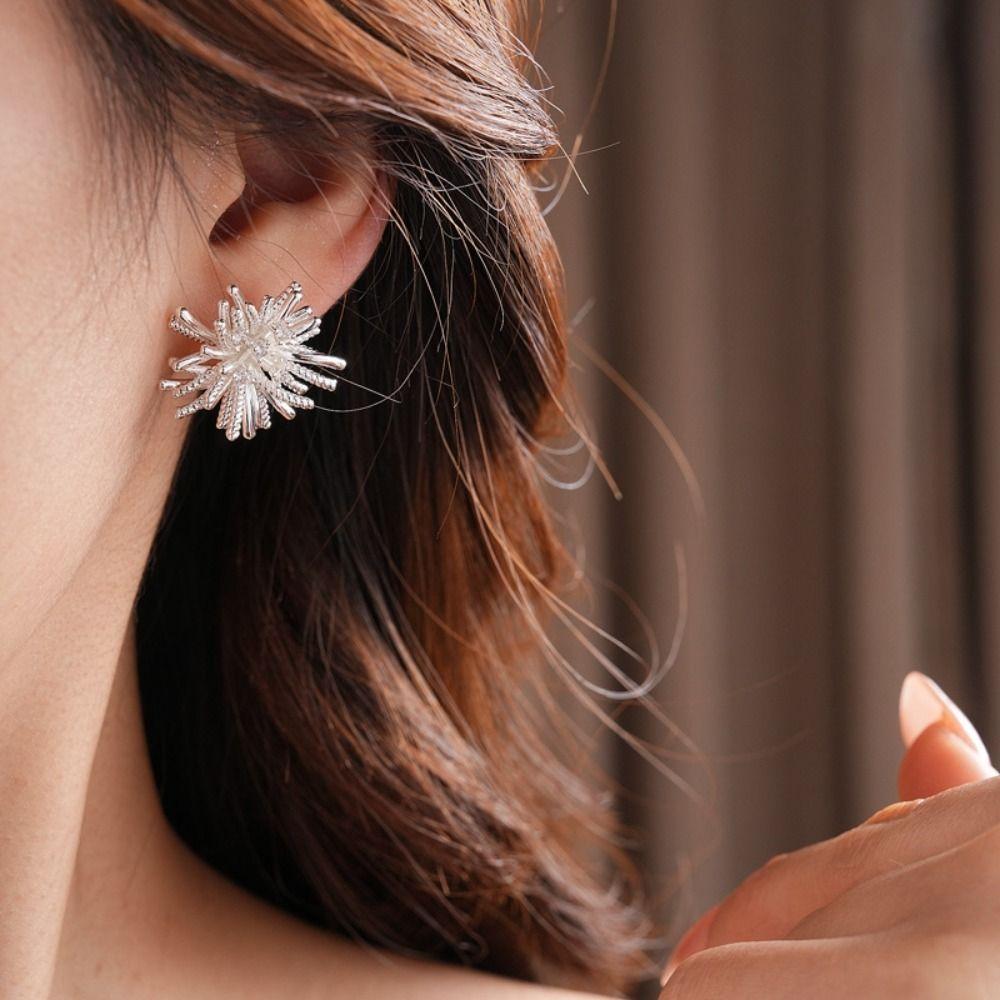 Exquisite Metal Stud Earrings Zircon Geometric Flower Earrings Fireworks Shape Earrings  Gift