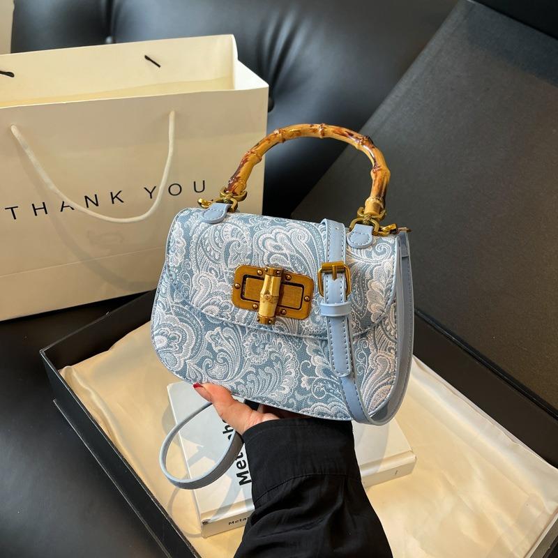 Bamboo portable small square bag new simple high-end sense versatile commuter shoulder messenger bag