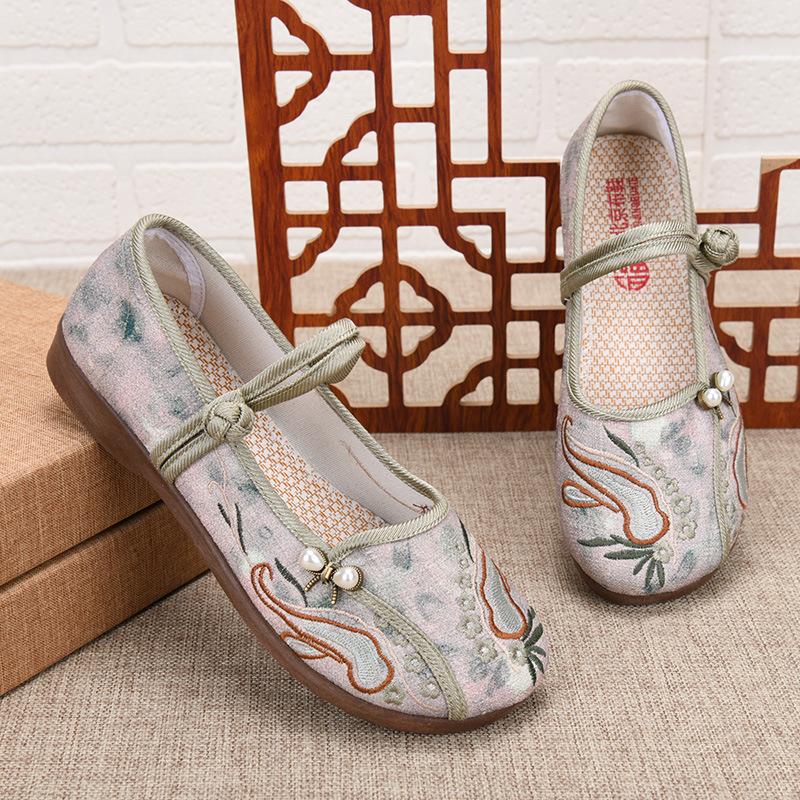 

Ханьфу тканевые туфли женские удобные на плоской подошве вышитые туфли весна и осень для среднего возраста 41