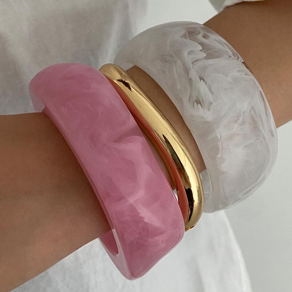 Ingemark 3 Stile Übertriebene Harz Acryl Dicke Breite Armreifen für Frauen Neu Hip Hop Federn Armbänder Tägliche Party Schmuck Geschenk