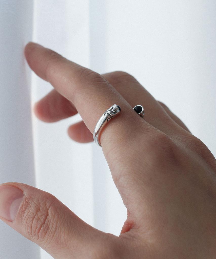 Joho Yeonwol Ring - Black