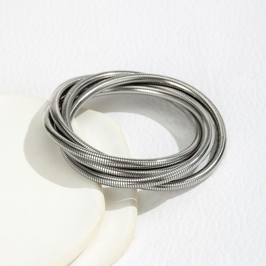 A Personalized Simple and Cool Style Multi-Layered Winding Line Spring Bracelet