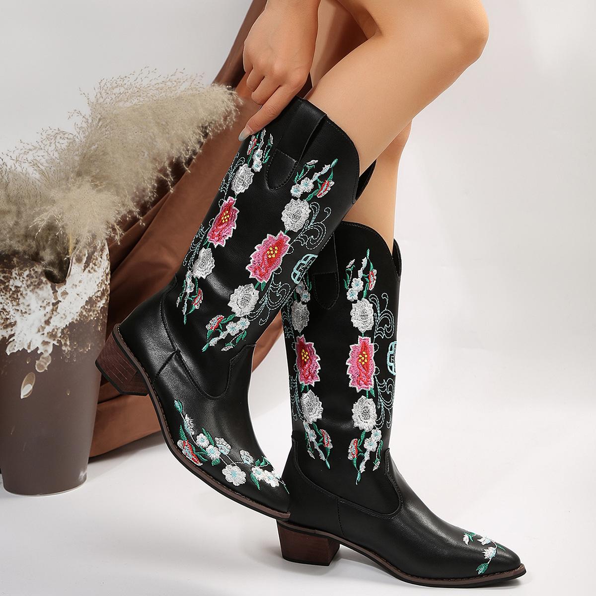 

Осень/Зима 2025 г. Сапоги на среднем каблуке больших размеров с вышивкой в этническом стиле для женщин Сапоги средней высоты Ботинки Martin с острым носком 35 чёрный