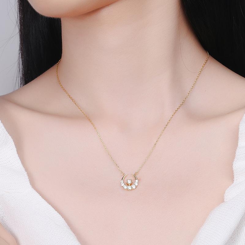 Moon Necklace Women's Summer Clavicle Chain High Design Sense Niche Light Luxury Birthday Gift