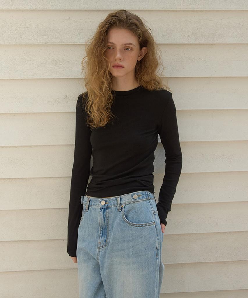LONQUE Essentiel Round Natural Span Long Sleeve T-Shirt (Black)