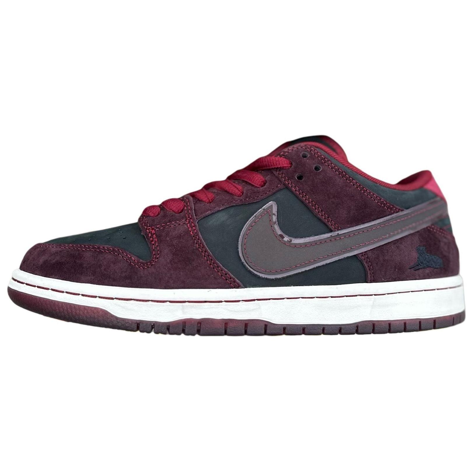 

Кросівки Nike SB Dunk Low Riot Skateshop(FZ1289-200) 43