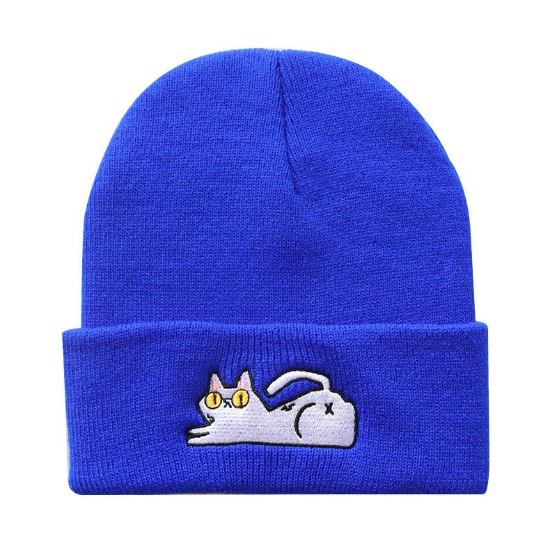 Cute lazy cat embroidered knitted hat for male and female students, warm pullover hip-hop beanie