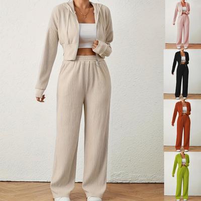 Costum de damă la modă texturat din două piese cu mânecă lungă, umeri căzuți, fermoar, șnur și glugă