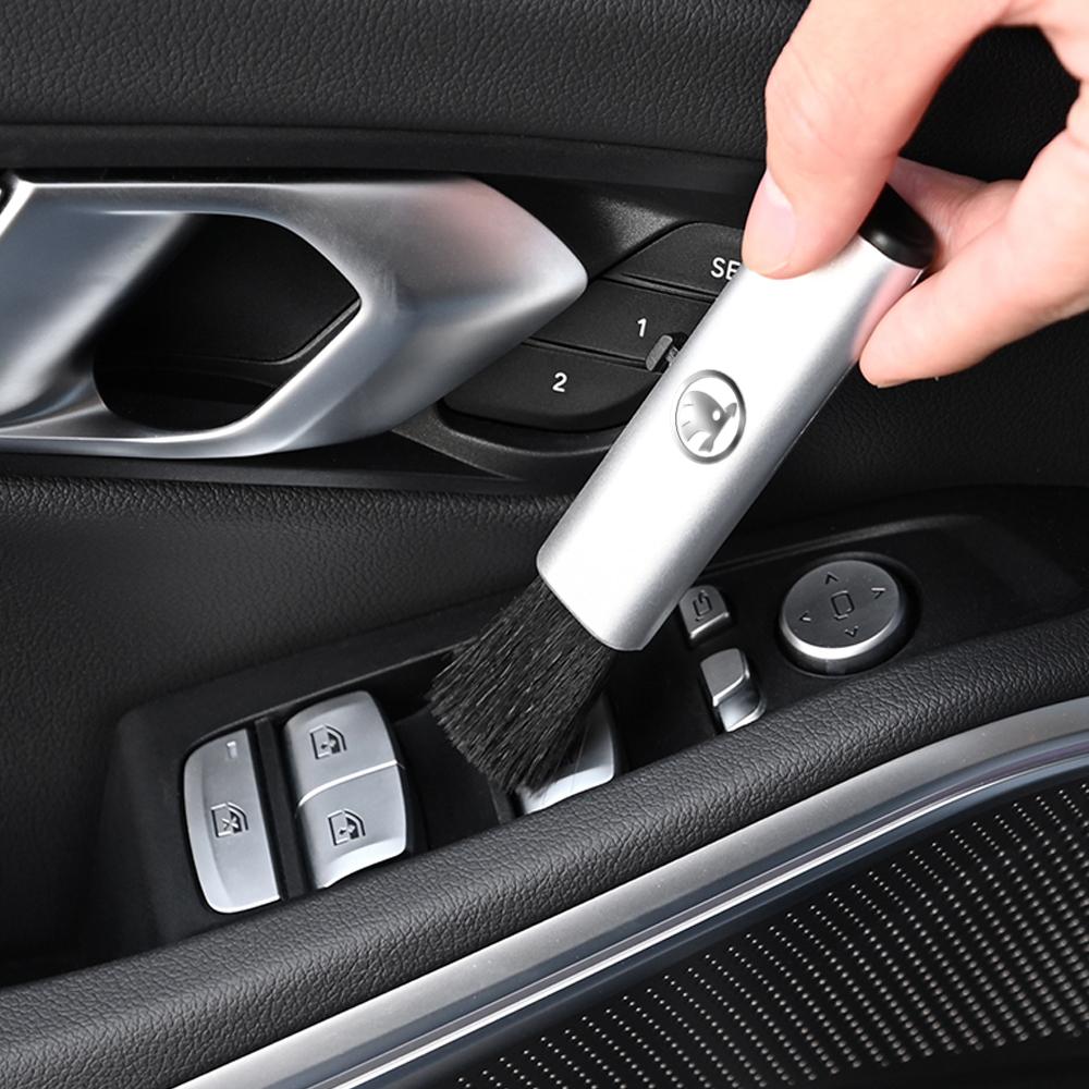 BATK3 Car Dust Removal Brush Cleaning Tool Air Conditioner Air Outlet Crevice For Skoda Octavia Fabia Rapid Yeti Superb A5 A7 VRS VII