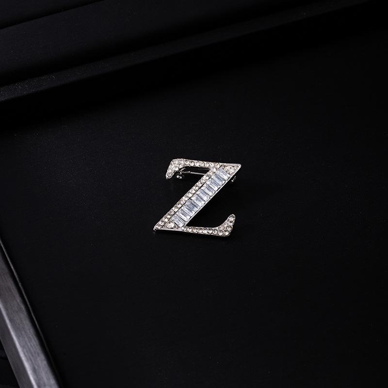 26 English Alphabet Brooches, Men'S And Women'S Suits, Collar Pins, Creative Brooches, Rhinestones, Crystal Anti-Light Pins