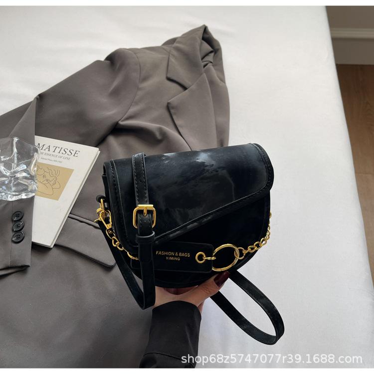 Nischendesign vielseitige ins Messenger Bag Damentasche 2025 neue trendige Mode Kontrastfarbe Satteltasche Damen Schultertasche