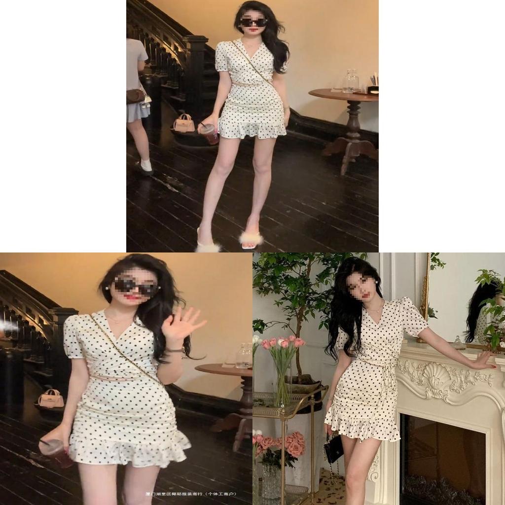 Sporty Polka Dot Knit Twopiece Set For Women With Short Skirt And Bubble Sleeve Design