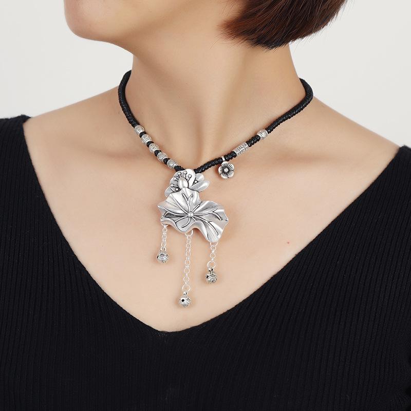 Retro imitation Thai silver short necklace femininity versatile collarbone chain flower fish handwoven jewelry