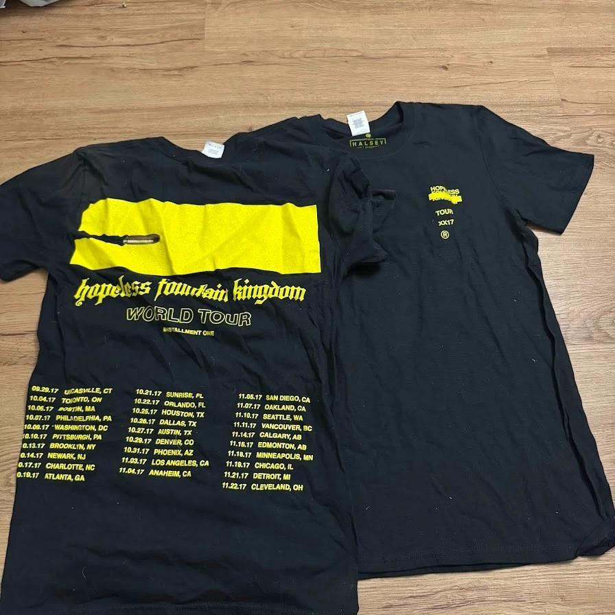 Lot of 2 Halsey Hopeless Fountain Kingdom Tour T-Shirt Merch Adult Small S