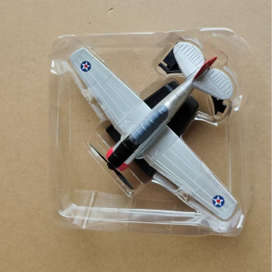 Модель американского истребителя: Пластиковый самолет с размахом крыльев 10 см Asia-Pacific