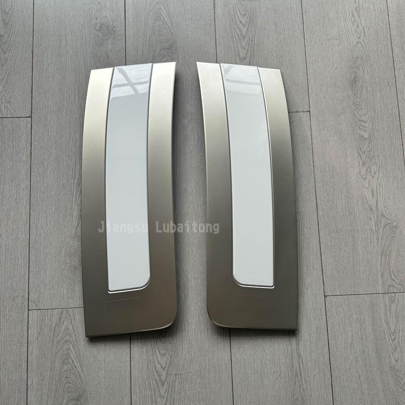 23 Range Rover Executive Silver White Shark Gill Door Trim
