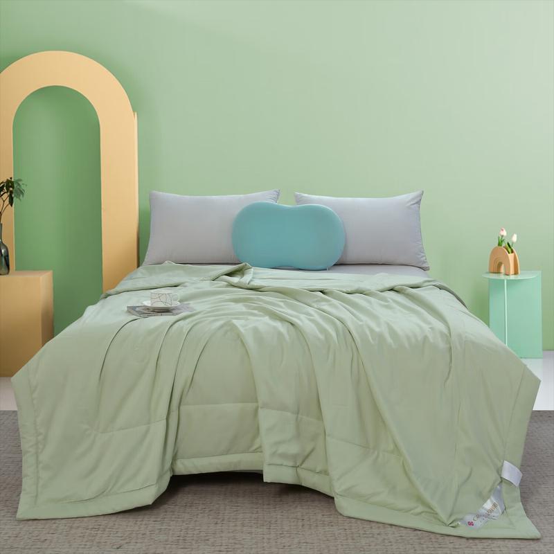 

Jieliya Yilaisi Cool-Feel Summer Quilt