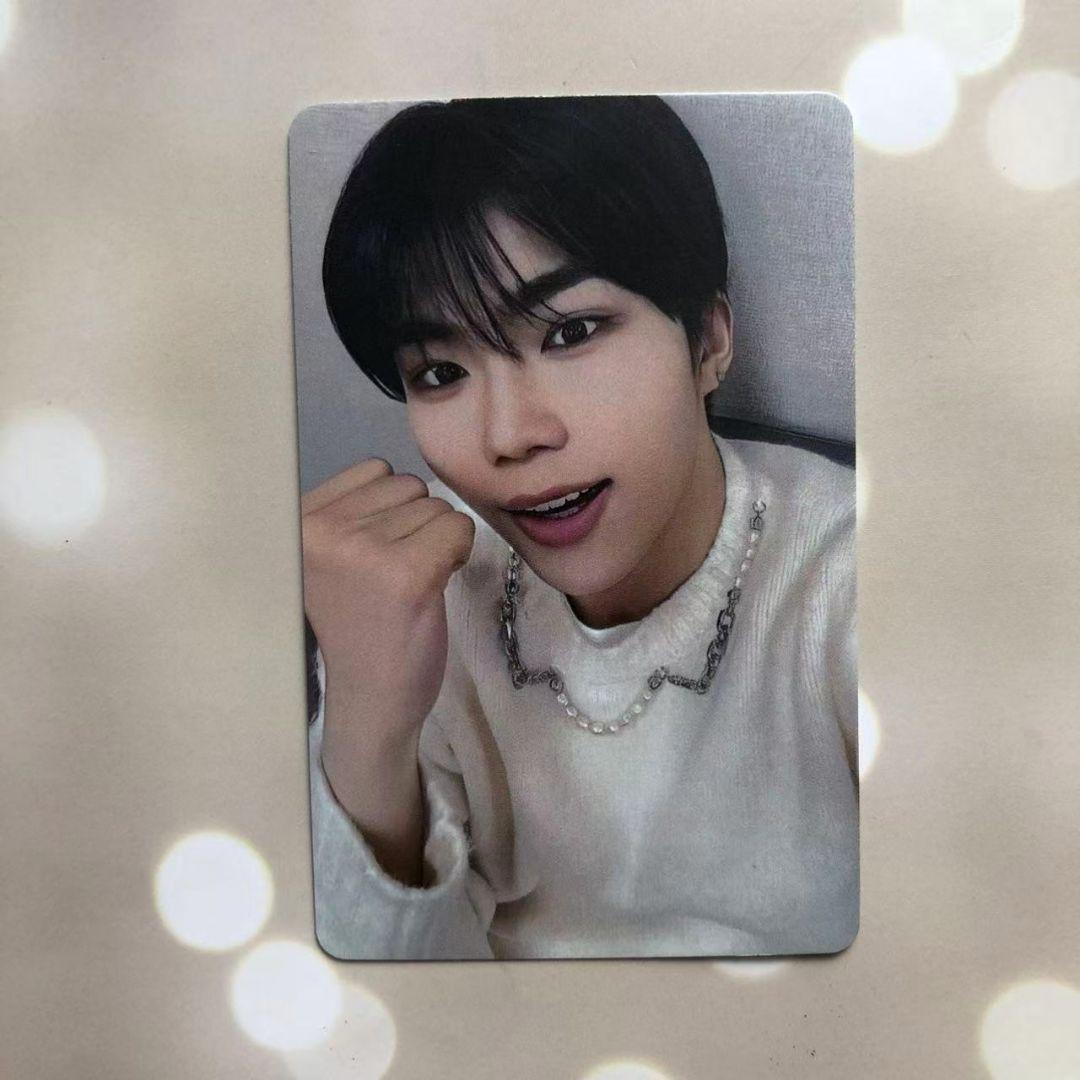 

[USED] ZB1 Rock-Paper-Scissors Winning Version Limited Edition Park Gun-Wook Trading Card