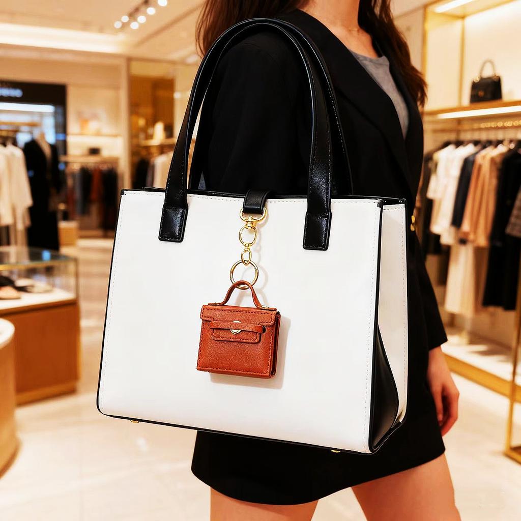 Cross-border solid color small square bag creative gift mouth red envelope keychain earphone bag car pu key chain pendant wholesale