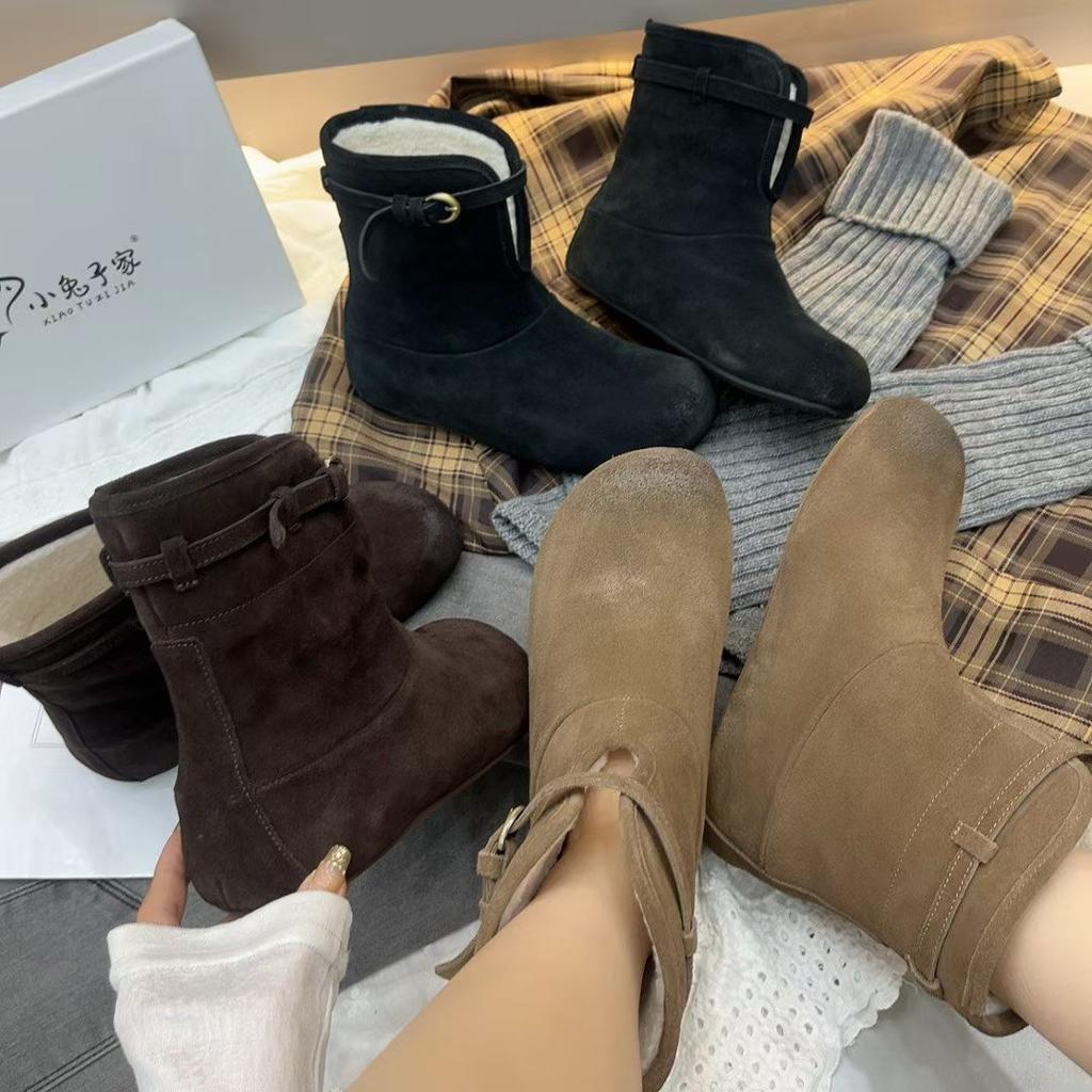 2025 new leather flat-bottomed snow boots women's autumn and winter velvet warm cotton shoes counter with the same boot head