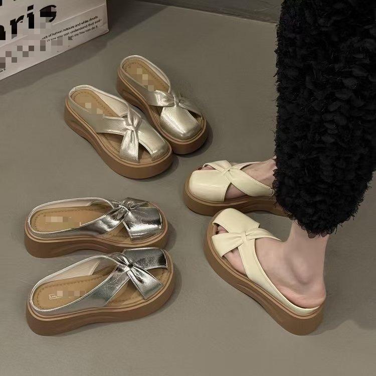Thick-soled hollowed-out bag head half slippers, new small high-end cool slippers for summer wear and New Year's wear