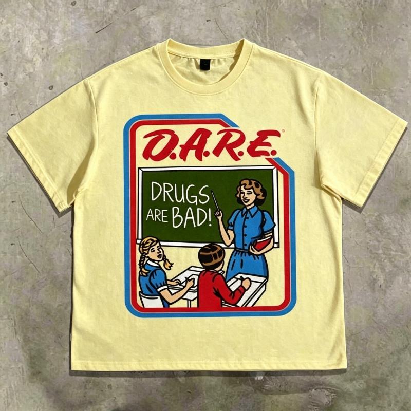Men's T-shirt with Retro DARE Slogan Pattern Printed Short Sleeved T-shirt and American Street Style Round Neck Men's Casual Top