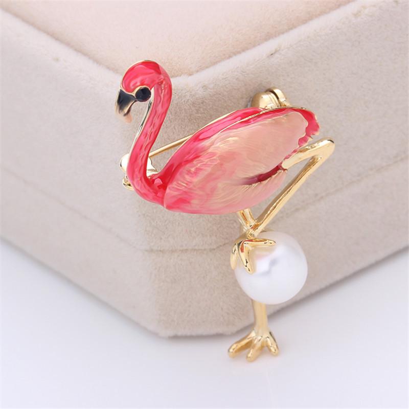 Korean Style Pearl Brooch: Versatile Floral Diamond Pin for Women's Coats