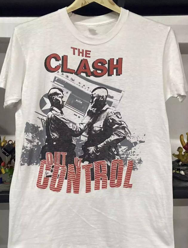1984s THE CLASH Out of Control Punk Tshirt Unisex T-Shirt M