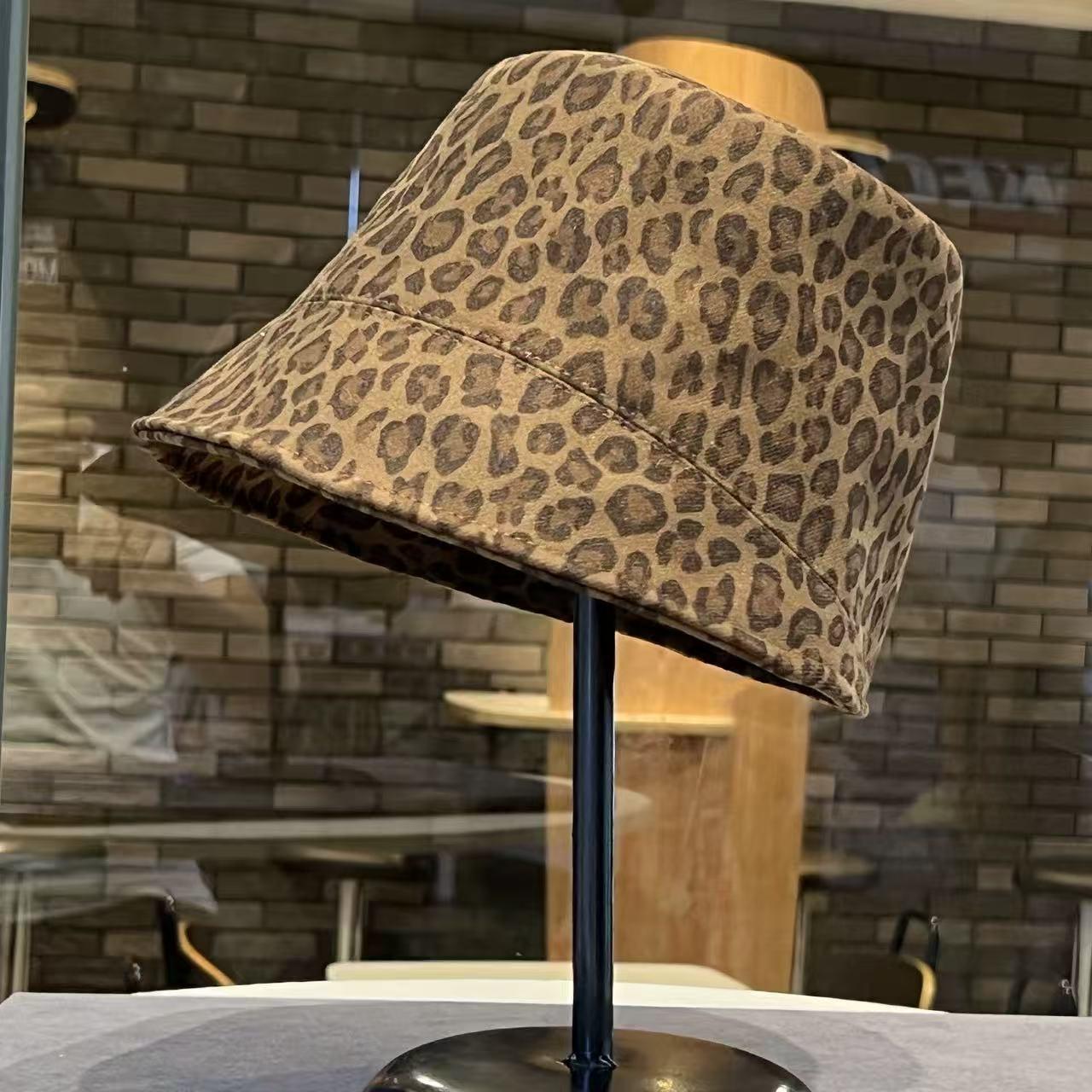 

Женский ретро-берет с леопардовым принтом 2025: Модная, Универсальная, Большой Обхват Головы, Трендовая Шляпа Художника. Adjustable