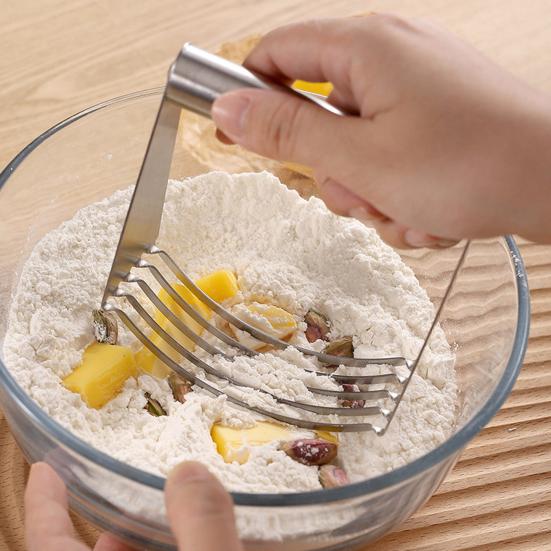 Stainless Steel Pastry Cutter Professional Dough Blender with Ergonomic Handle Heavy Duty Butter Dough Cutter Tool for Biscuits Pie Crusts