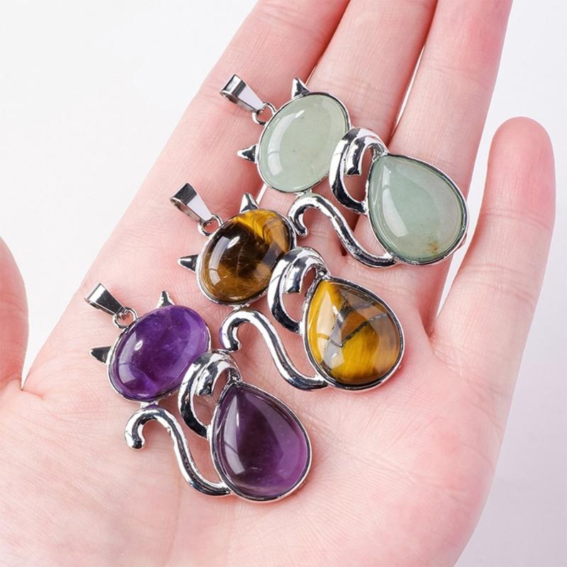 Natural Crystal Cats Pendant Necklace Delicate Crystal Cats Pendant Necklace with Spiritual Symbolism for Fashionistas