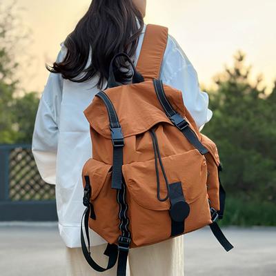 Yetişkinler için geniş kapasiteli naylon sırt çantası çok yönlü çanta minimalist stil hafif ve taşınabilir yeni