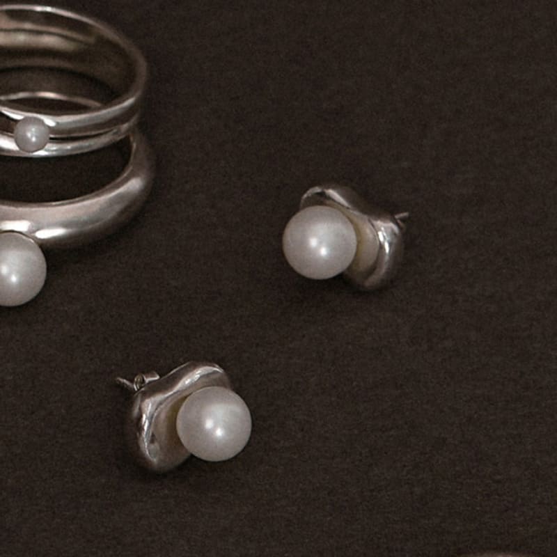 Zney Promise Earring