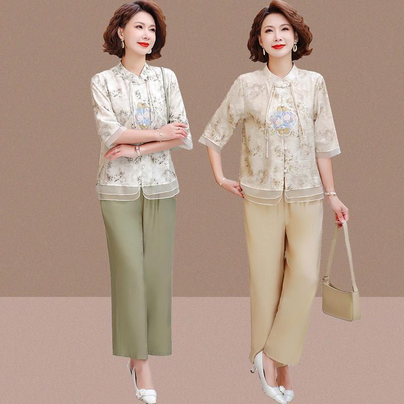 Mom's 2026 Summer Cotton-Linen Short Sleeve Two-Piece Set for Women: Stylish, New Chinese Style, Perfect for Middle-Aged and Elderly.