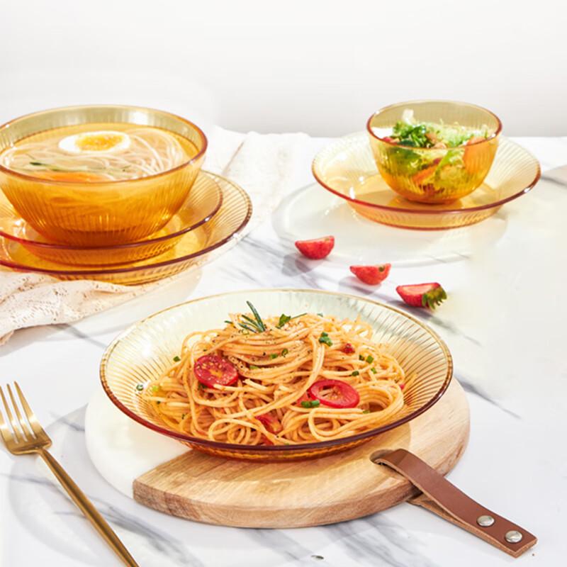 Snapware Corning Crystal Deluxe 8-Piece Dinnerware Set