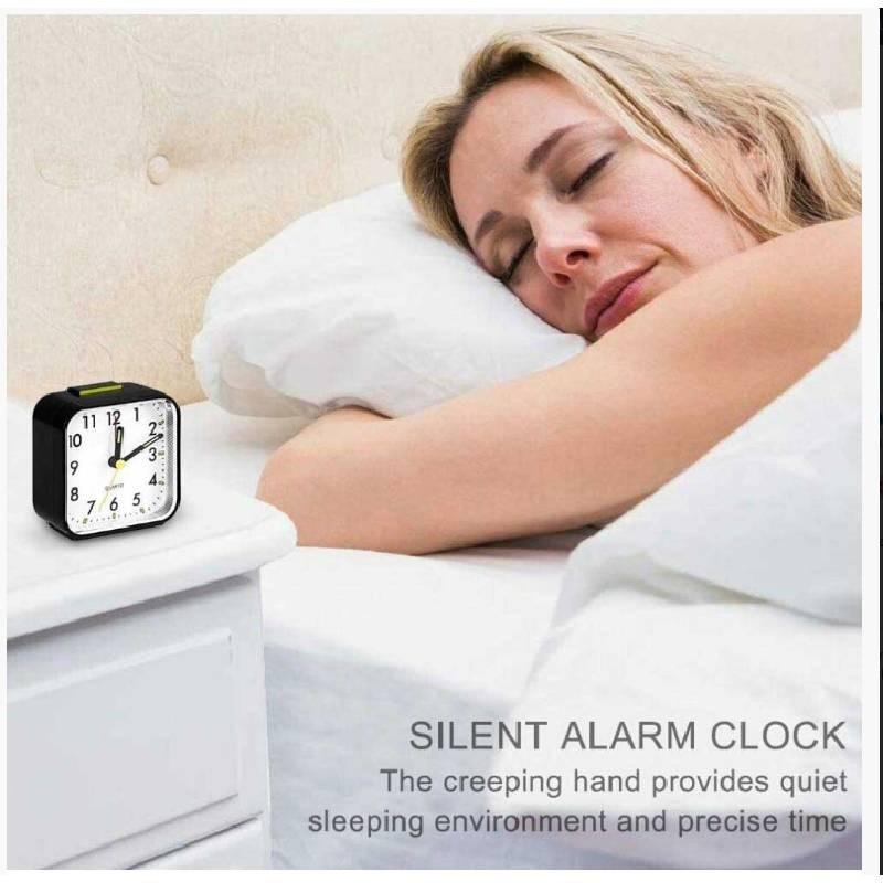 Stylish Silent Alarm Clock Home Bedside Table Clock Children's Study Room Clock Pearl