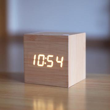 LED Wooden Clock Desktop Silent Electronic Alarm Clock Home Ornament Clock USB Dry Battery Dual-purpose Alarm Clock