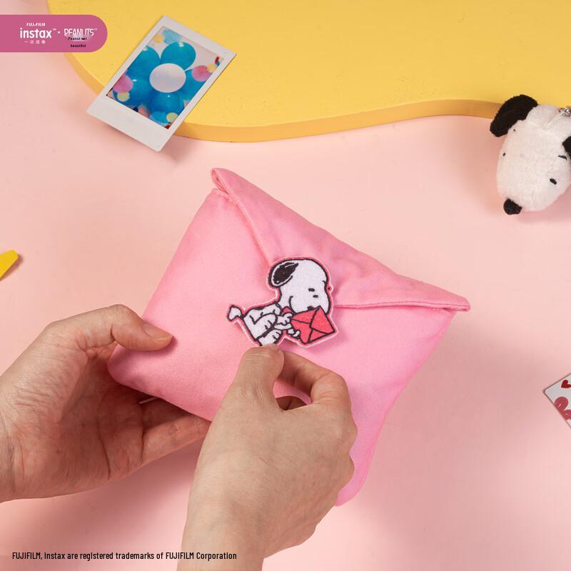 Fujifilm Instax Mini Snoopy 75th Anniversary Heart Film Gift Box (CN version)