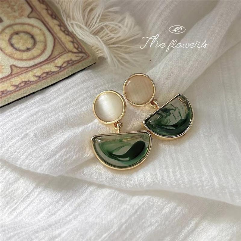 Fashion Shiny Summer Contrasting Crystal Earrings For Women Luxury Simple Versatile Girls Earrings  Elegant Statement Jewelry