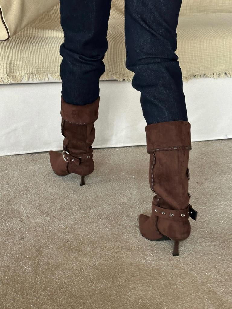 2025 autumn and winter new small pointed suede two wear thin fashion knight belt buckle women's boots