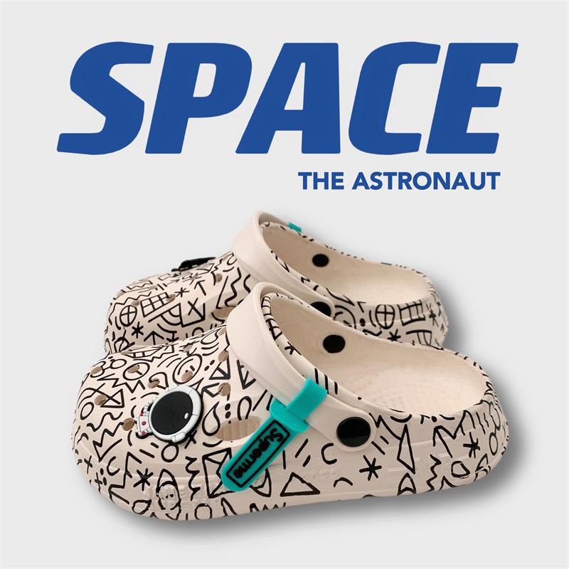 Cool slippers women's summer outer wear household thick-soled non-slip hole shoes ins couple beach slippers men