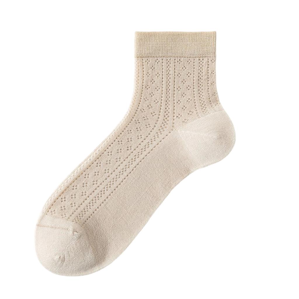 Women Lightweight Seamless Mesh Breathable Sweat Absorbing Odor Resistant Short Socks Suitable for Daily Wear and Sports Activities