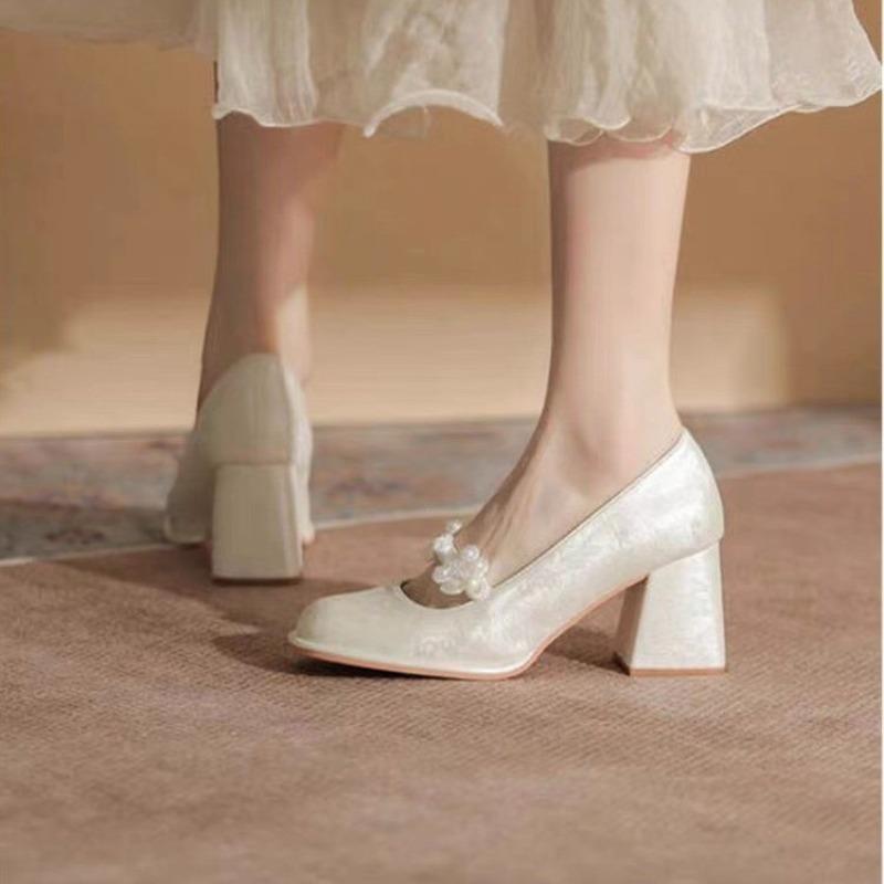 Hot Selling 2025 French Style Heels Branded Pumps Bridal Shoes Mary Jane Sandals Ladies Sweet Comfortable Fashion Bride Retro