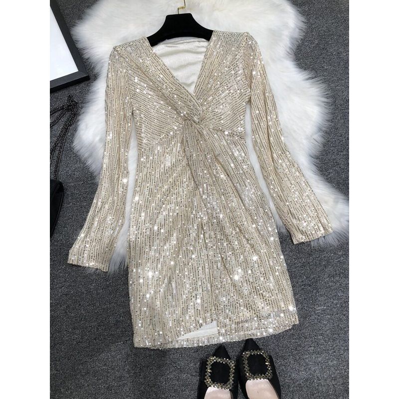Elegant Sequin Evening Dress with a Slim Fit, Deep V-Neck, Suitable for Annual Parties, Hosts, and a Luxurious Niche Style for Women